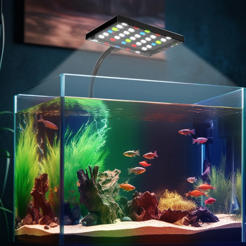 USB水槽用LEDライト フルスペクトラム 水生植物育成ラン - Aquarium Plant Light Spectrum のレビューと価格
